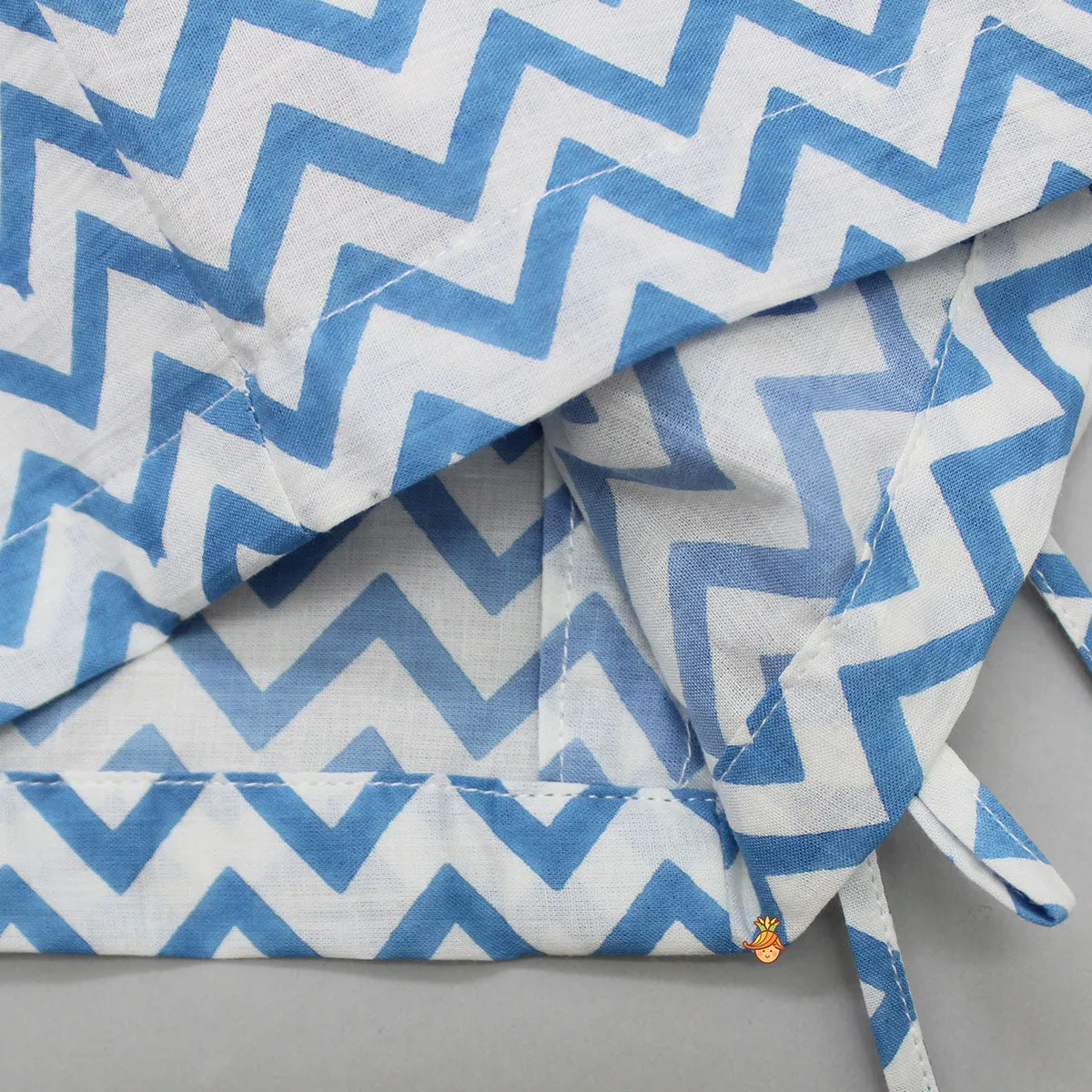 Chevron Printed Blue And White Triple Side Knot Jhabla