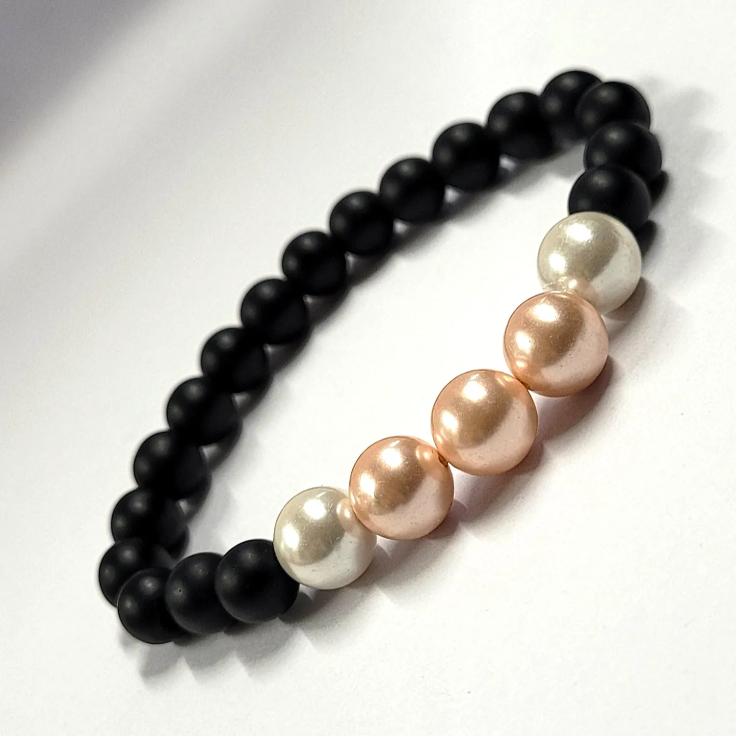 Cream And White Shell Pearls 10mm Bracelet With 8mm Black Beads