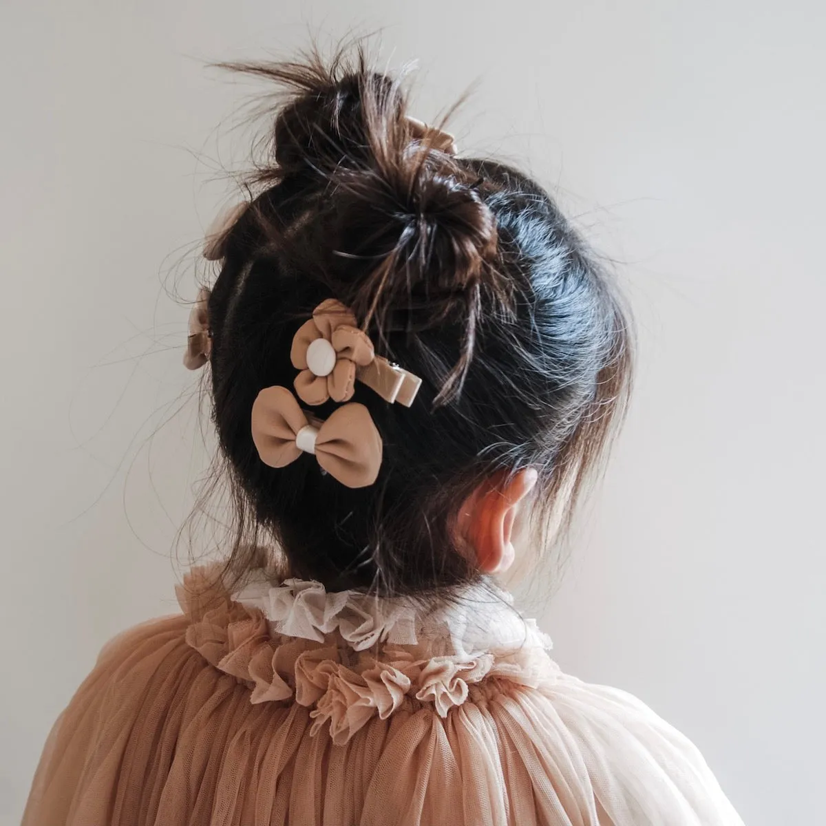 Daisy Bow Hair Clips for Little Girls - Cream