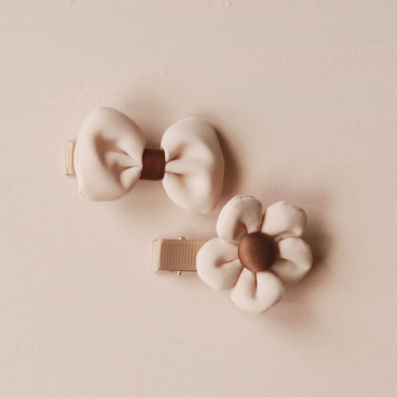 Daisy Bow Hair Clips for Little Girls - Cream