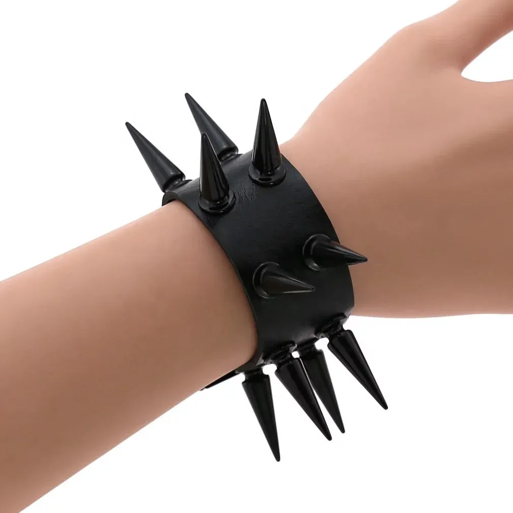 DOUBLE SPIKE CUFF