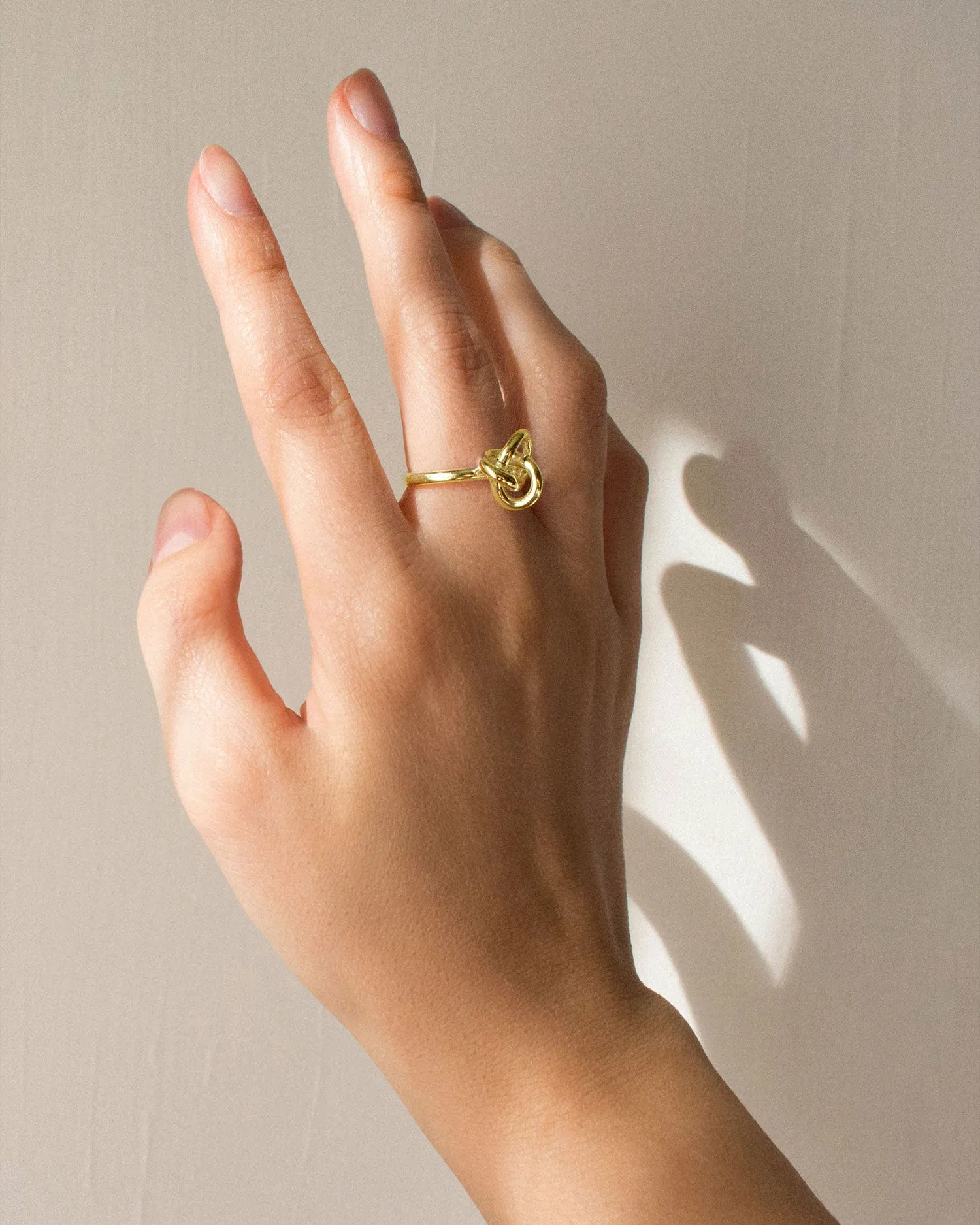 Le Knot ring gold