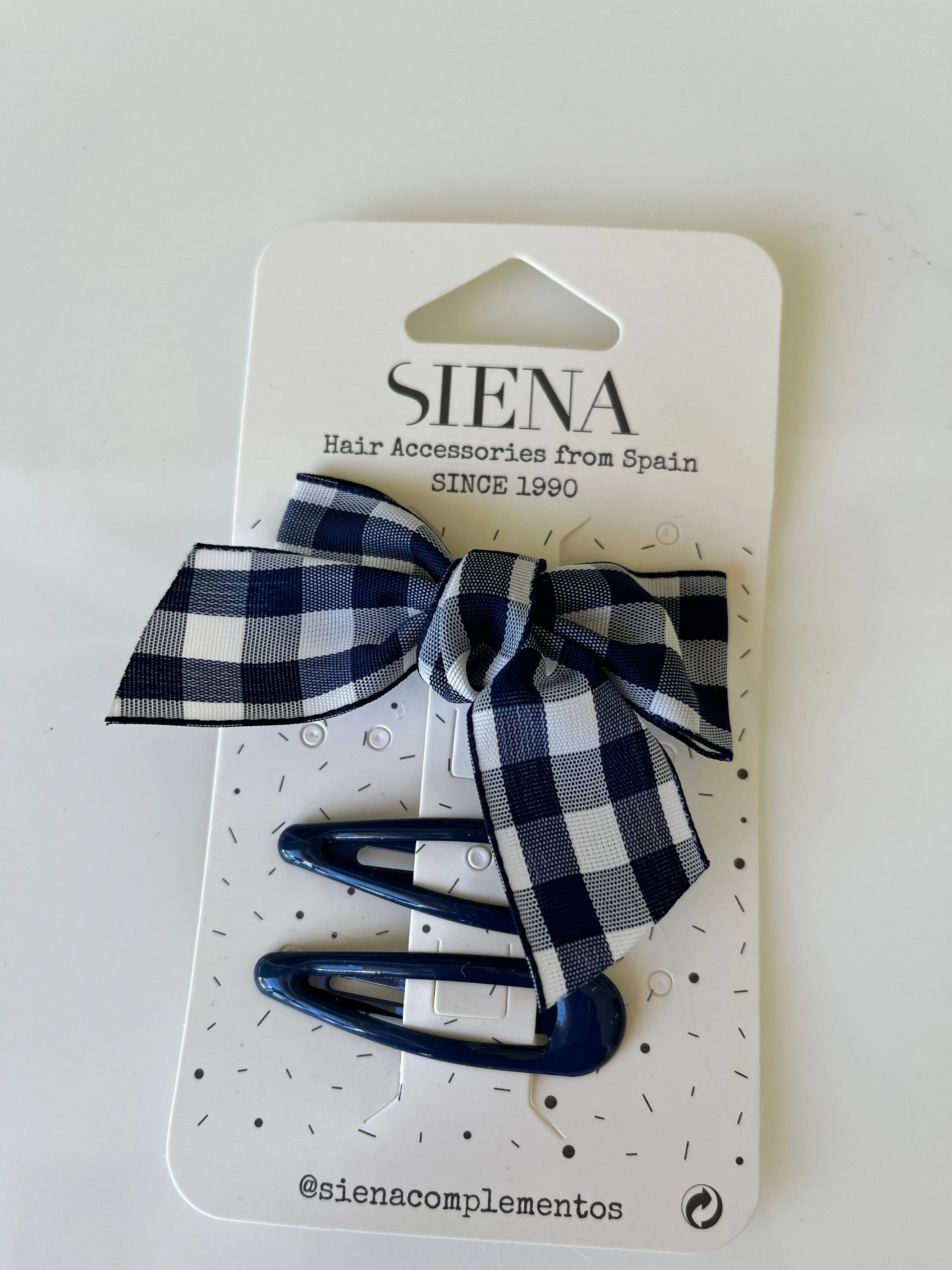 Small gingham bow with hair clip